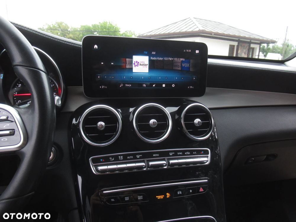 Mercedes-Benz GLC 200 4Matic 9G-TRONIC AMG Line - 17