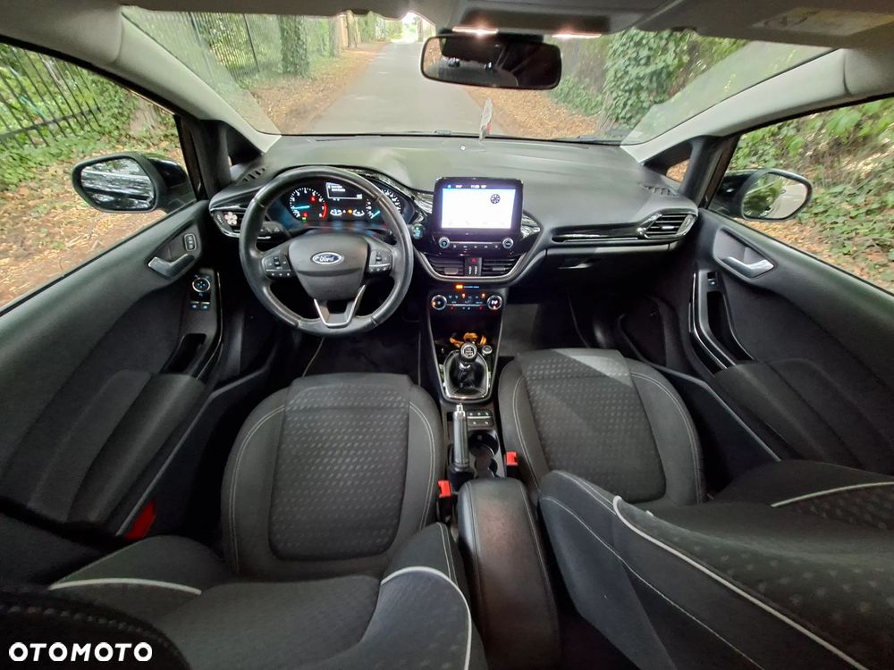 Ford Fiesta 1.0 EcoBoost S&S TITANIUM - 10