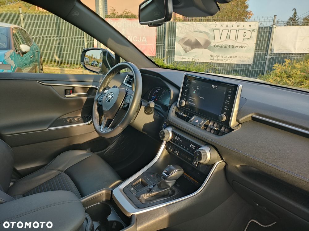 Toyota RAV4 - 18