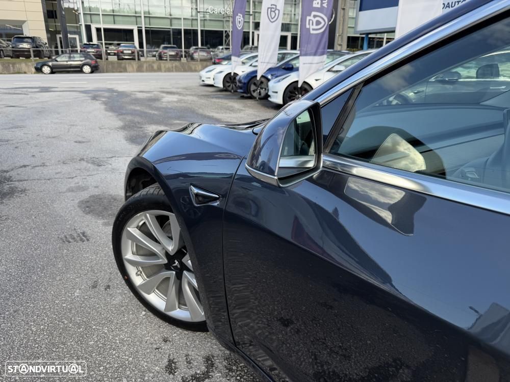 Tesla Model 3 Long-Range Dual Motor AWD - 17