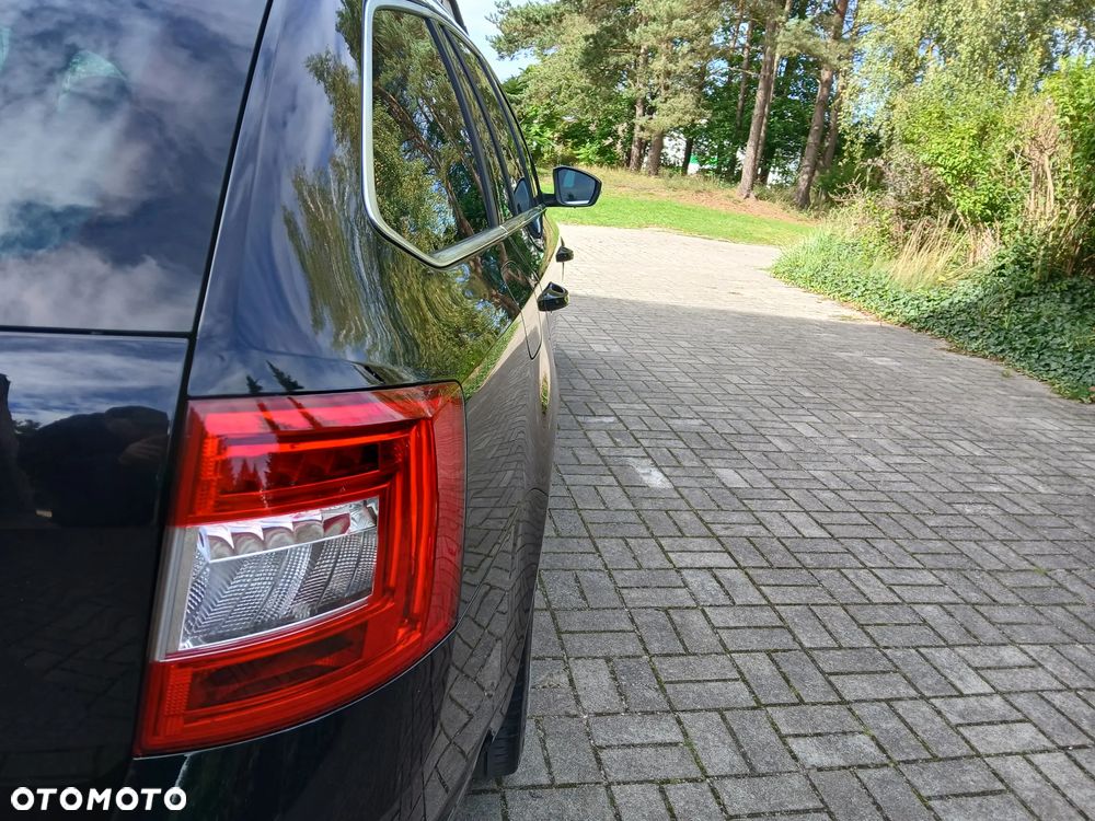 Skoda Octavia 2.0 TDI RS - 25