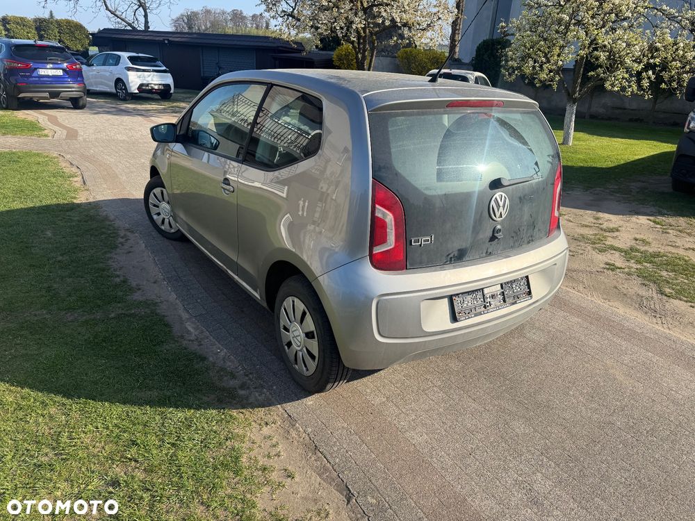Volkswagen up! Active - 16