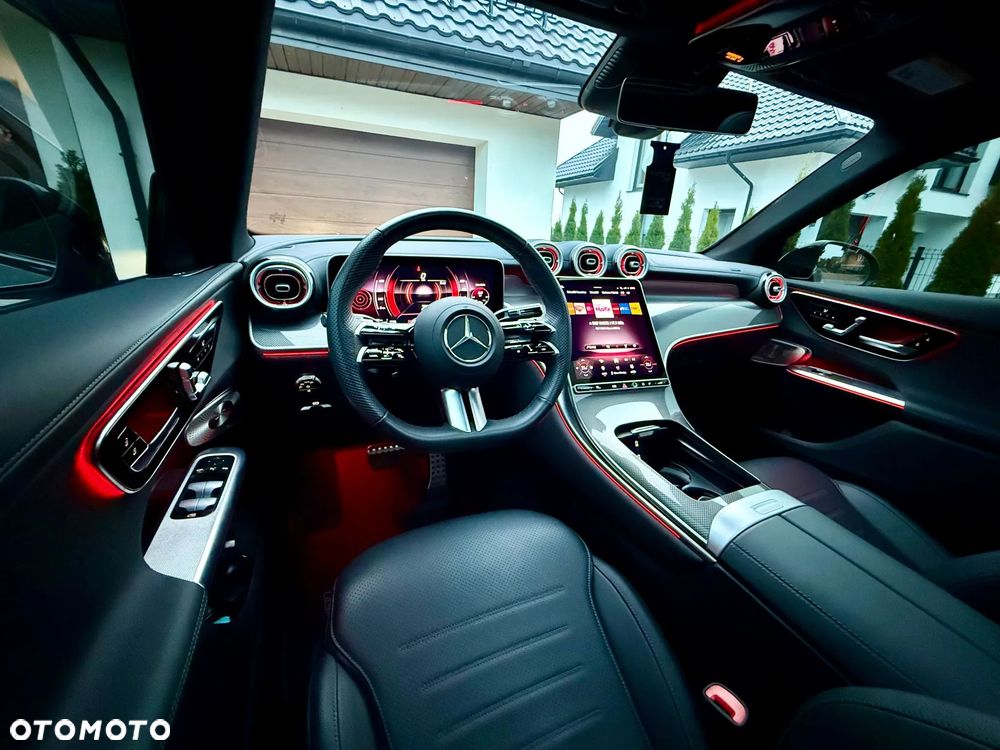 Mercedes-Benz GLC - 32