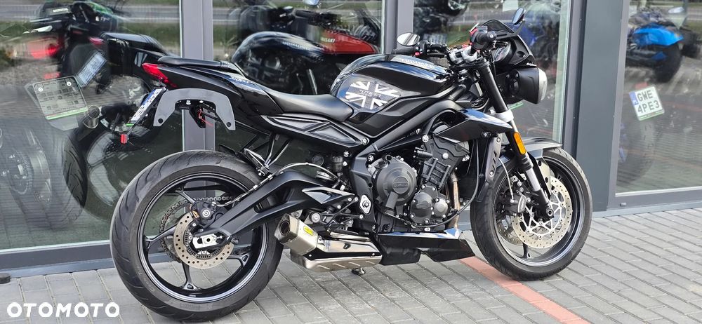Triumph Street Triple - 4