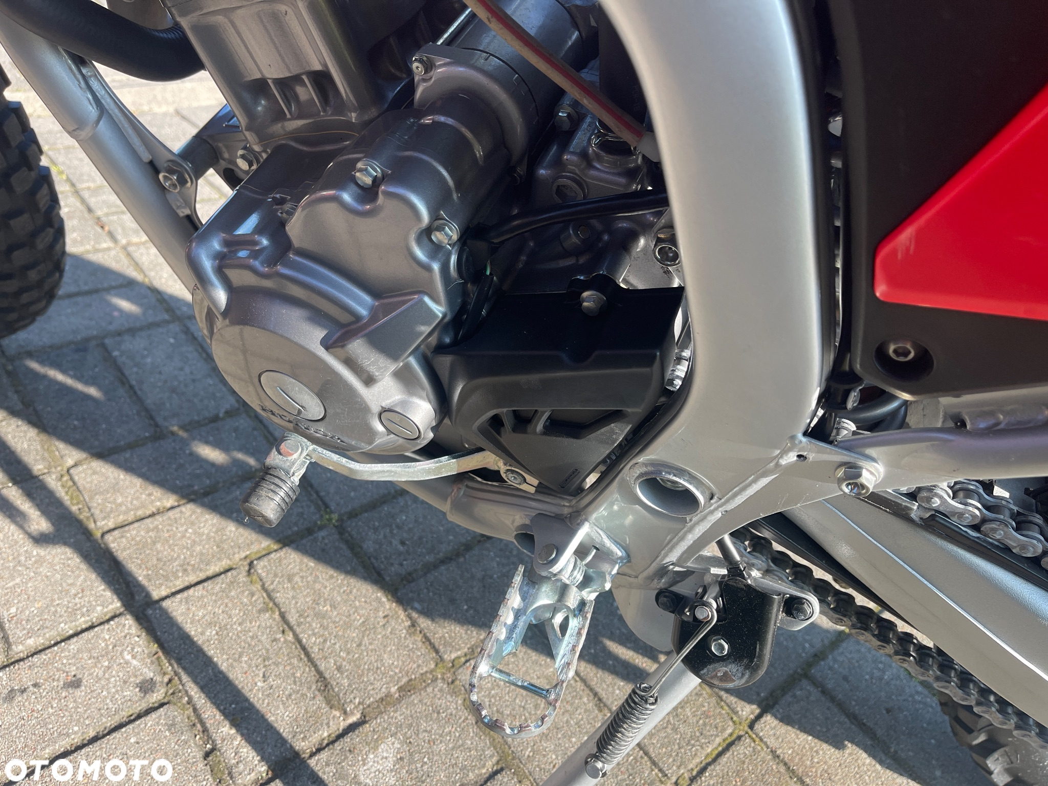 Honda CRF - 8
