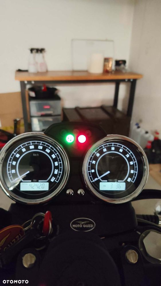 Moto Guzzi V7 - 19