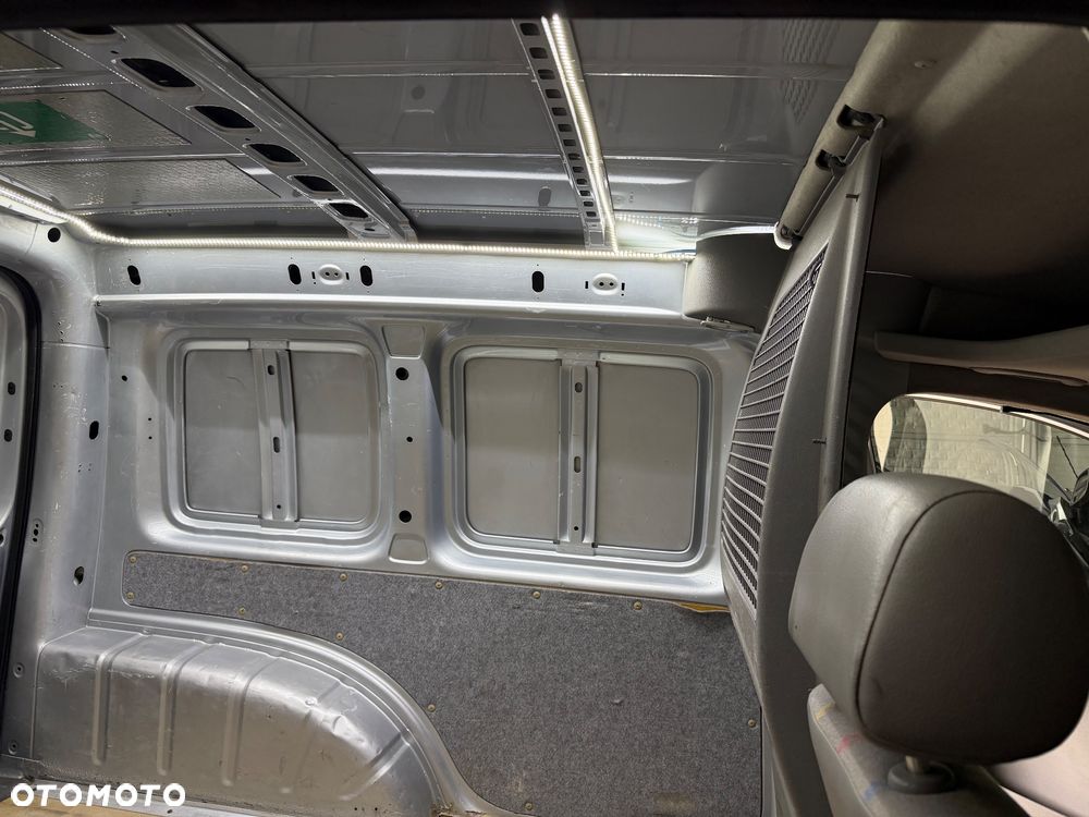 Volkswagen Caddy - 25