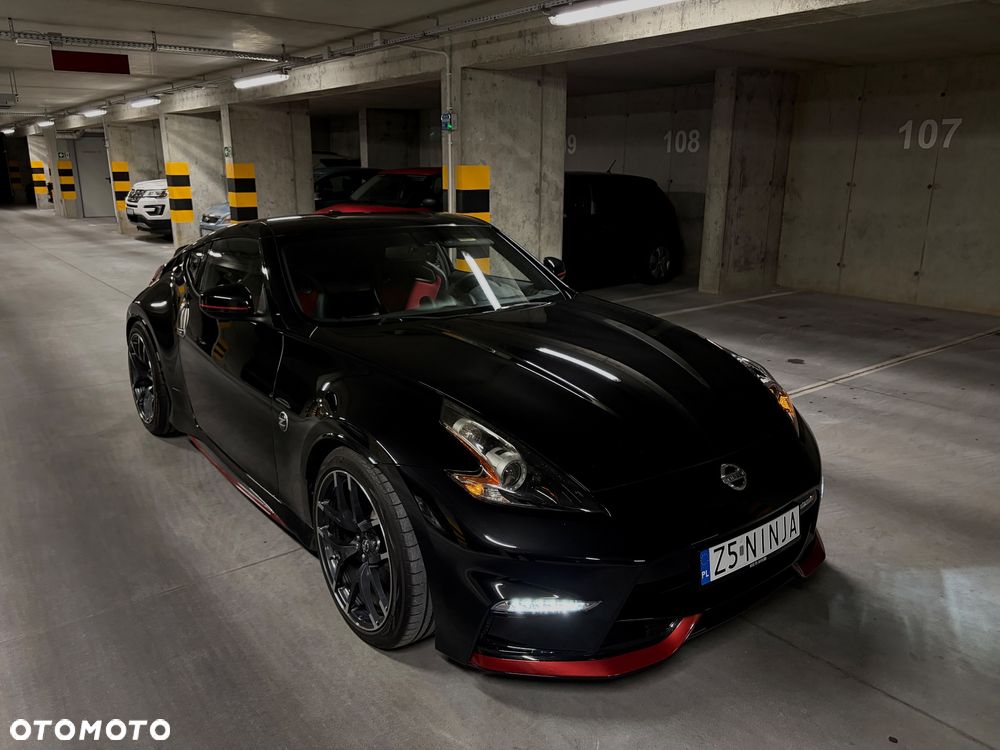 Nissan 370 Z - 1