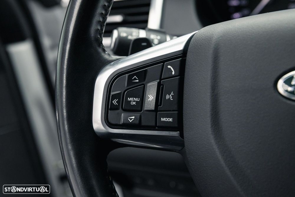 Land Rover Discovery Sport 2.0 TD4 SE Auto - 21