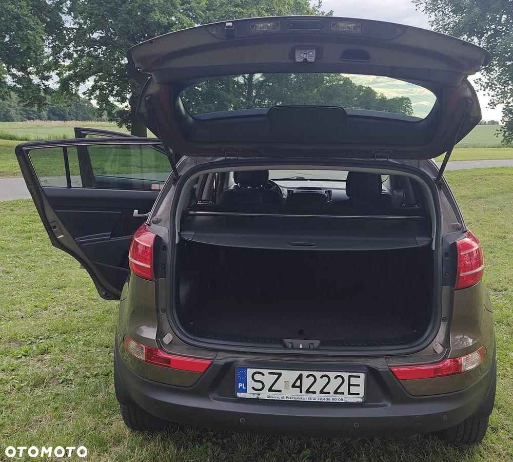 Kia Sportage 2.0 L - 13