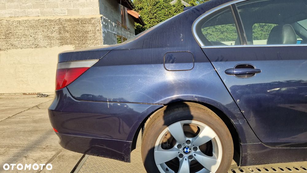 BMW E60  BŁOTNIK PRAWY TYŁ ORIENTBLAU 317/5 - 1