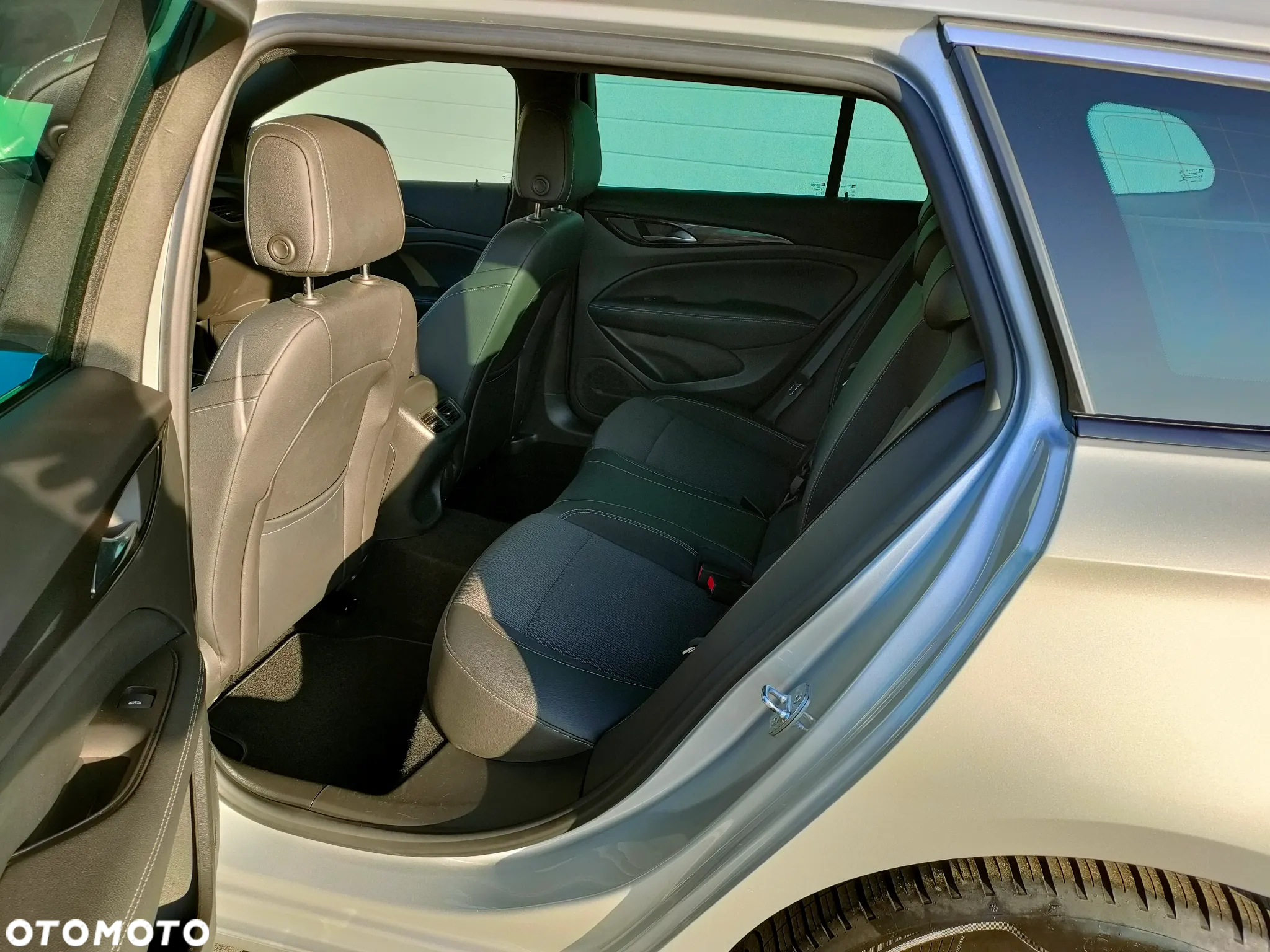 Opel Insignia 2.0 CDTI Elegance S&S - 27