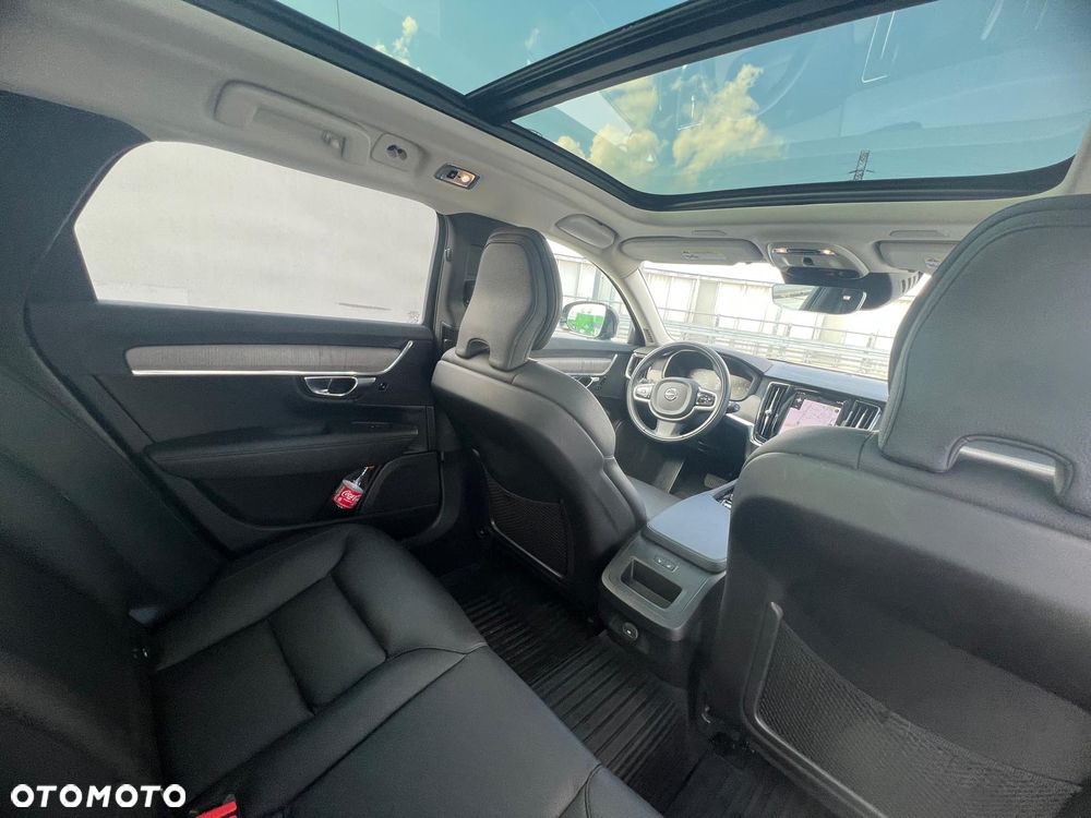 Volvo V90 Cross Country T6 AWD - 17