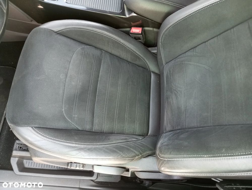 Ford Kuga 2.0 TDCi AWD ST-Line - 29