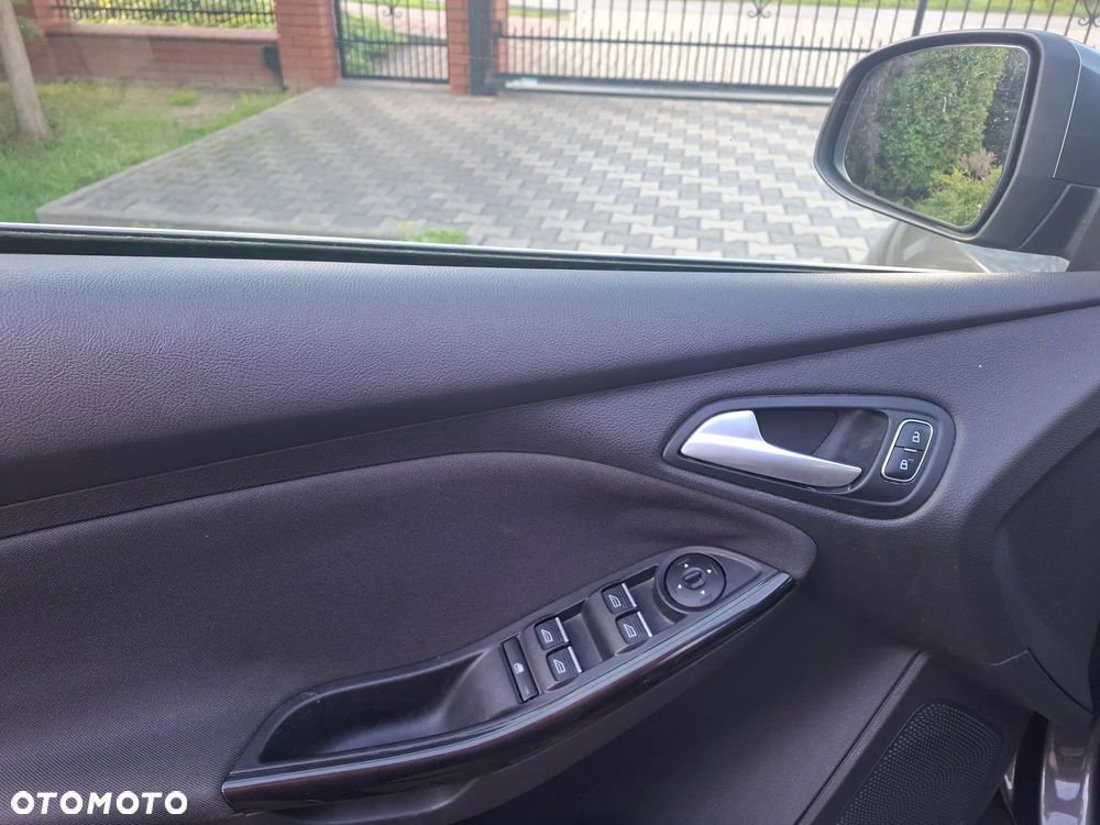 Ford Focus 1.5 EcoBlue Start-Stopp-System TITANIUM - 24