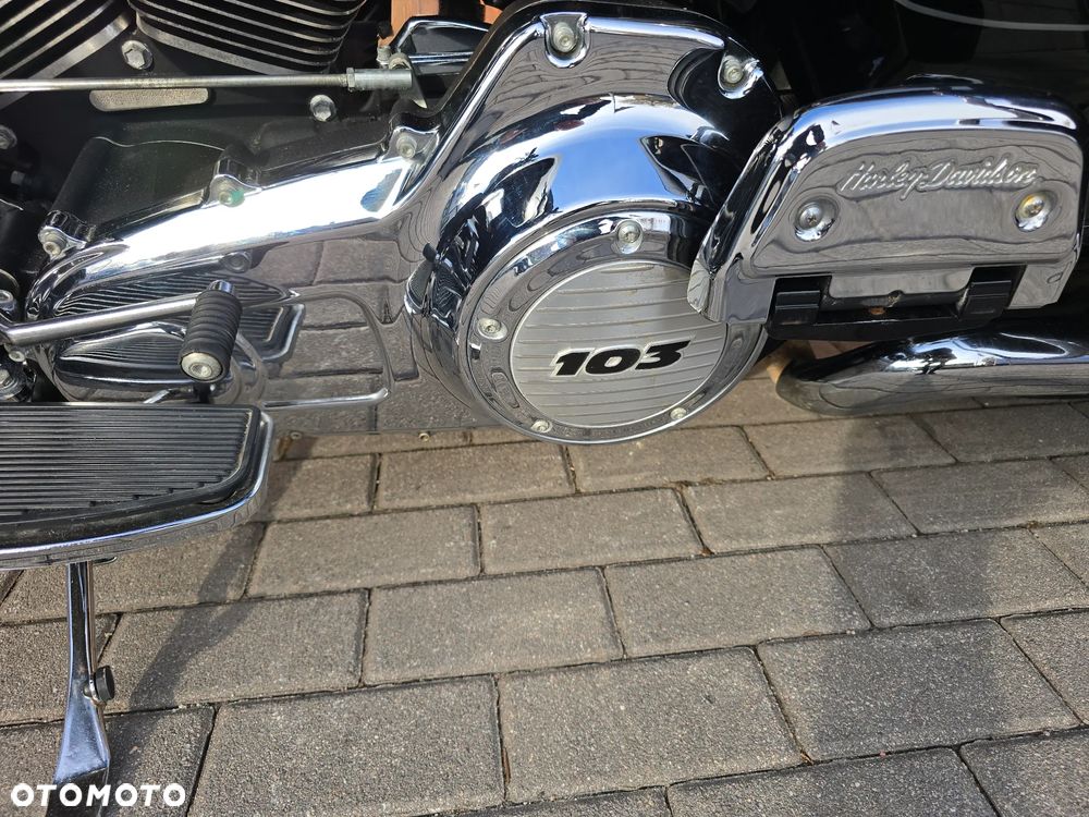 Harley-Davidson Touring Ultra Limited - 4