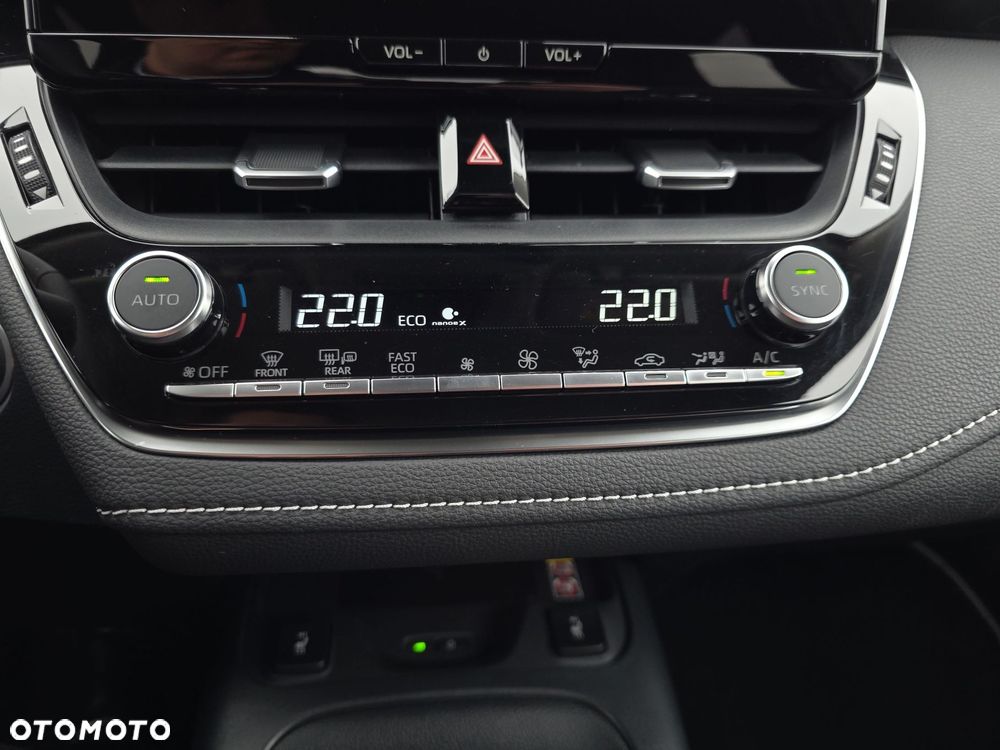 Toyota Corolla - 22