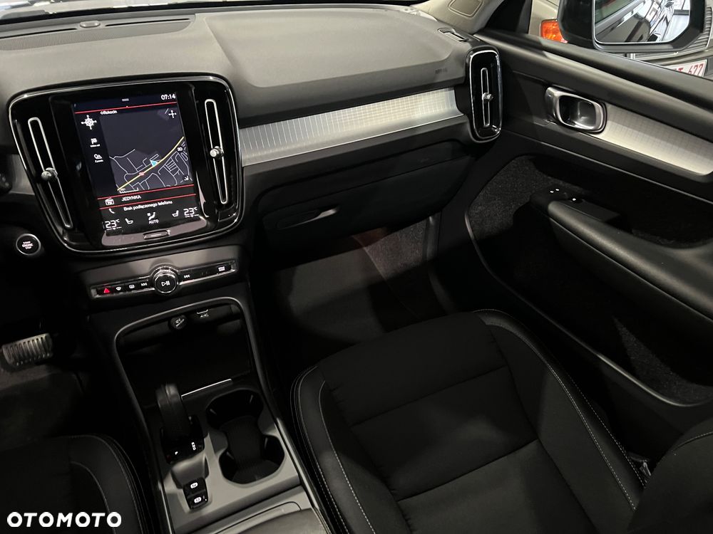 Volvo XC 40 D3 R-Design - 23