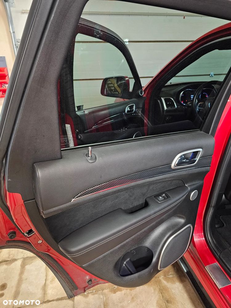 Jeep Grand Cherokee 6.4 V8 SRT8 - 21