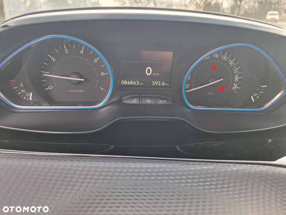 Peugeot 2008 1.2 Pure Tech Crossway S&S - 22