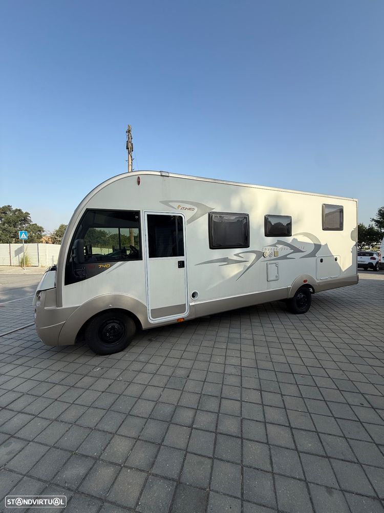 Itineo JC 740 jc 740 luxo 5 lugares 5 dormidas cama grande - 2