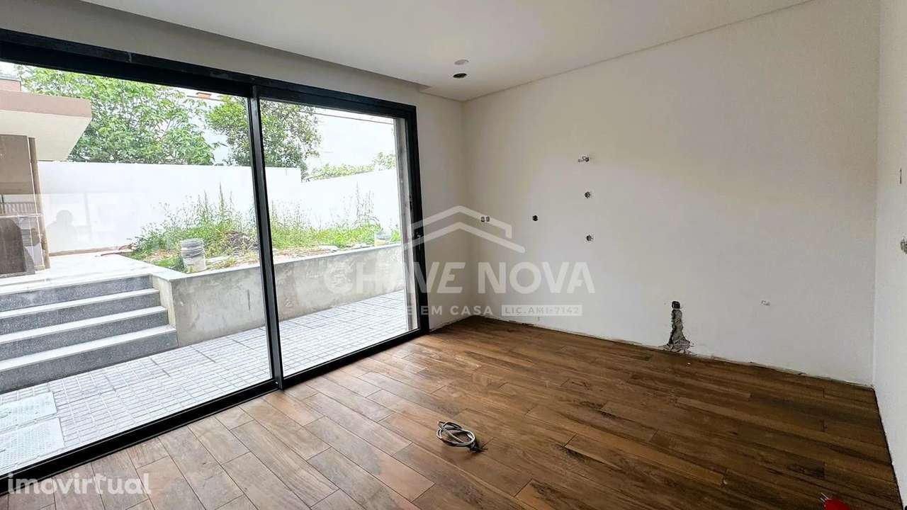 PS - Moradia V3 Nova c/ Jardim em Valadares (Praias) - Grande imagem: 4/31