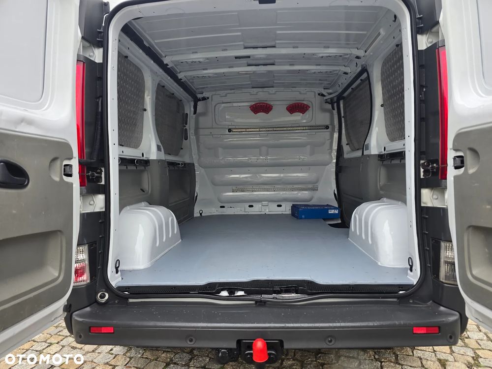 Opel Vivaro - 20