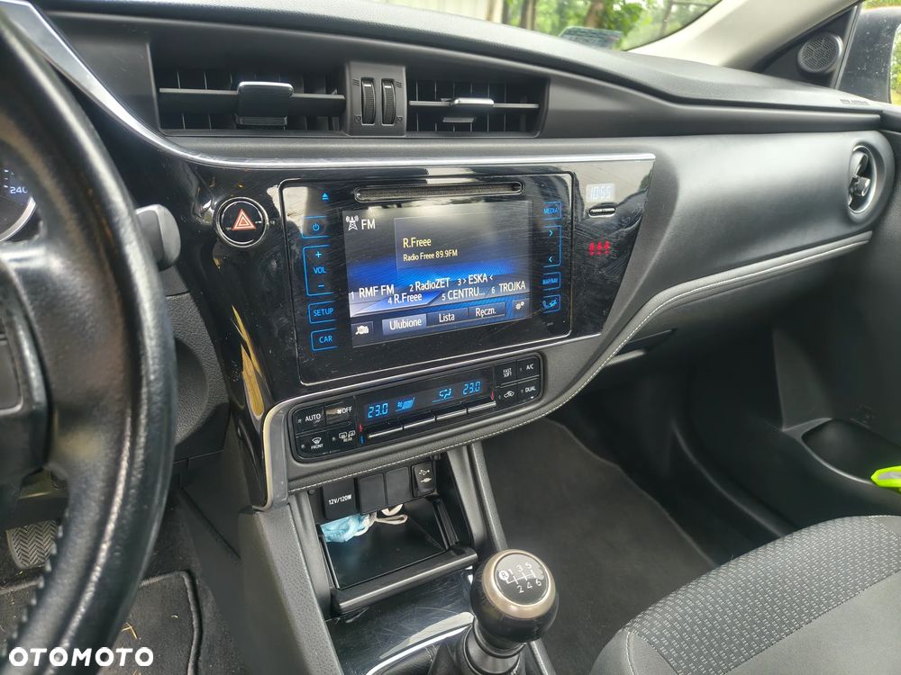 Toyota Corolla 1.6 Comfort - 11