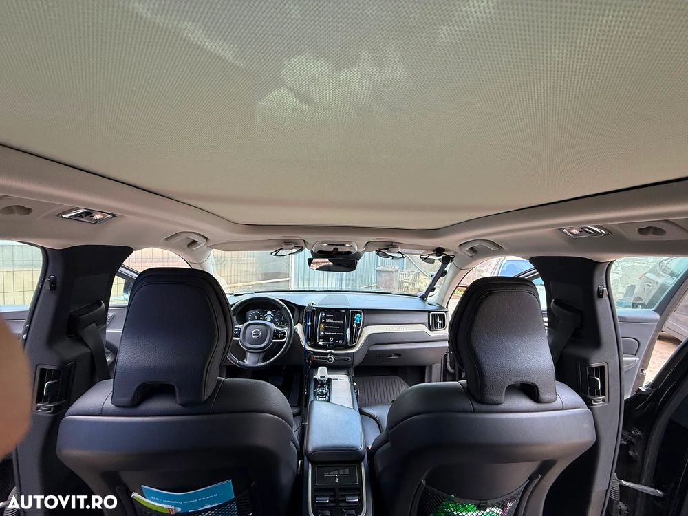 Volvo XC 60 B4 MHEV AWD Inscription - 12