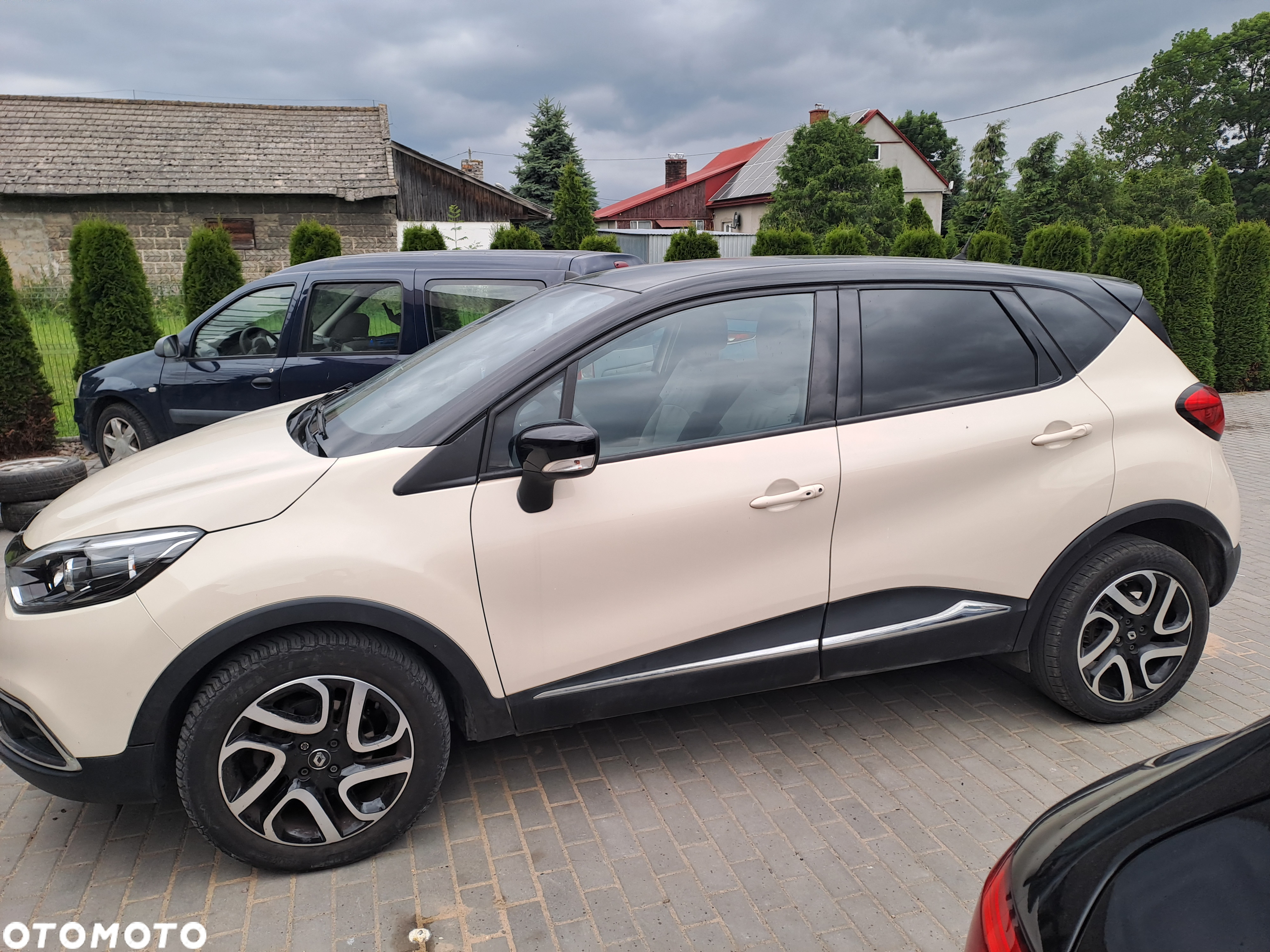Renault Captur 1.5 dCi Intens - 4