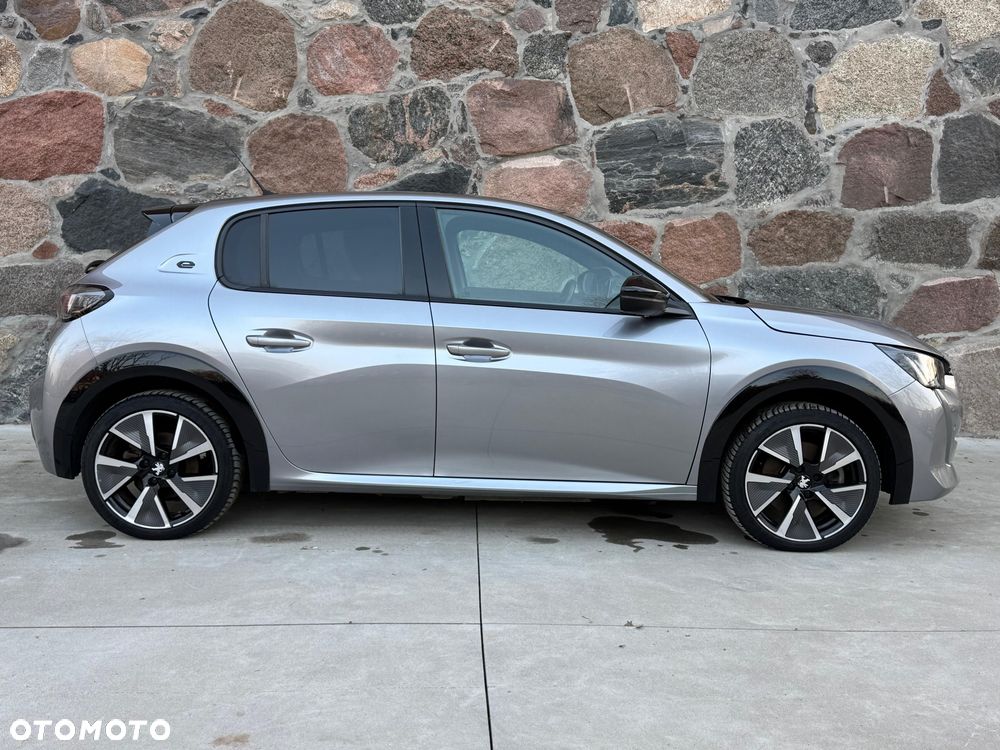 Peugeot 208 GT Line - 4