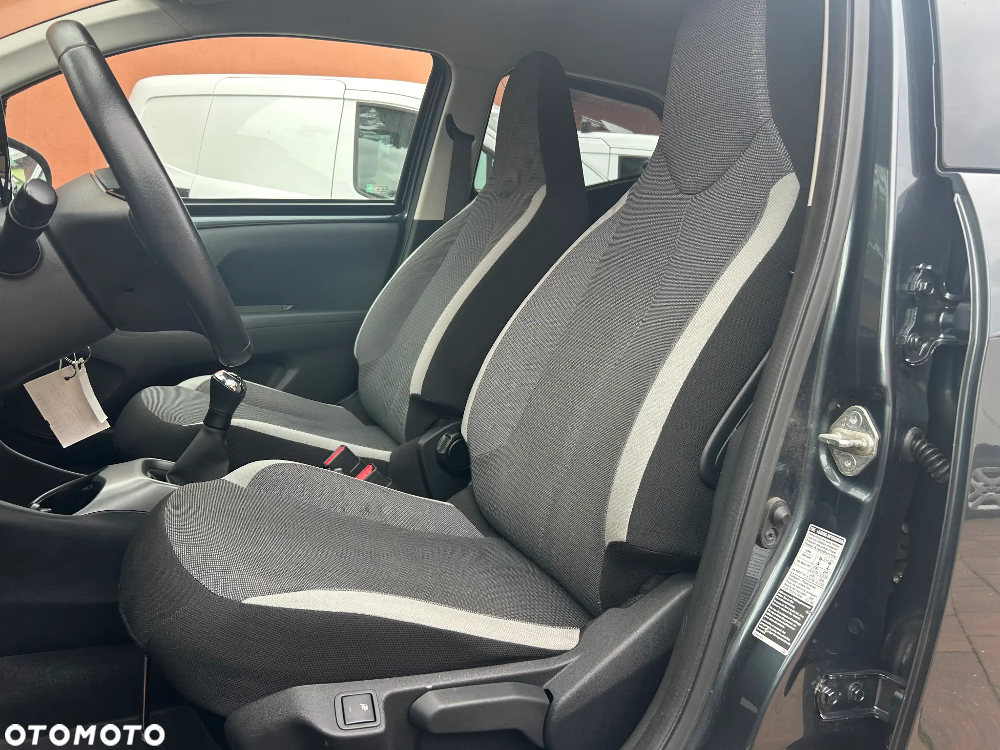 Toyota Aygo 1.0 VVT-i JBL Edition - 15