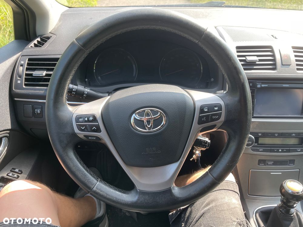Toyota Avensis 2.2 D-4D Sol Plus NAVI - 23