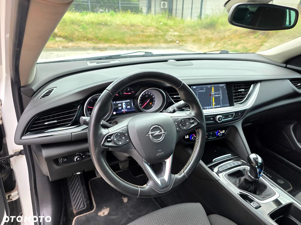 Opel Insignia - 14