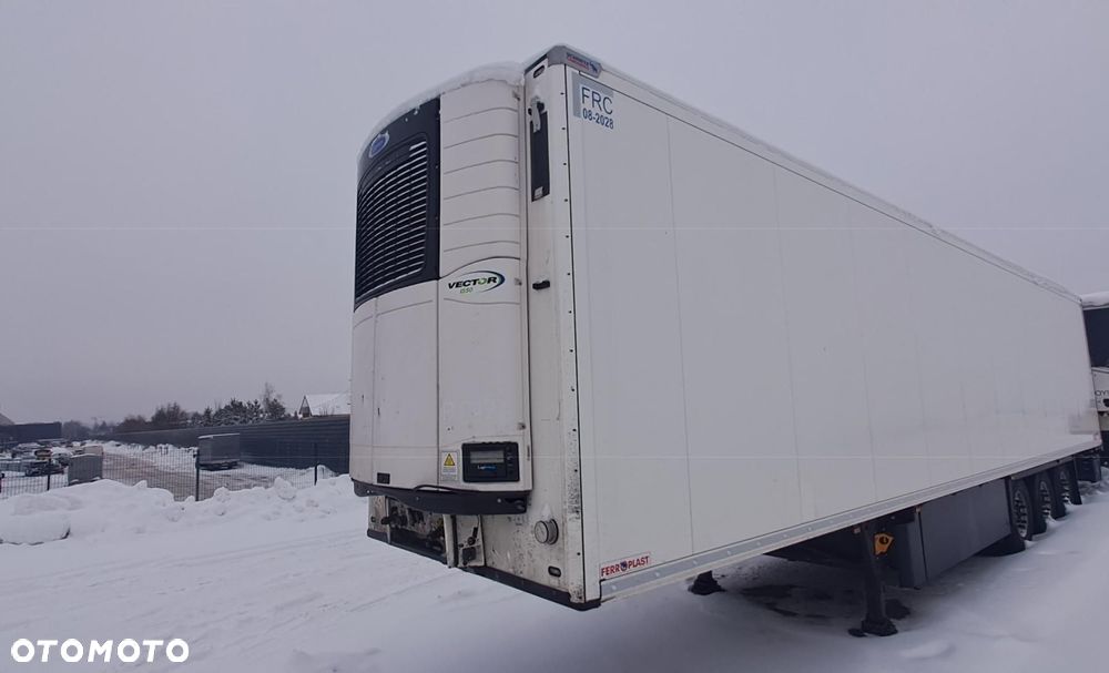 Schmitz Cargobull SKO FP 45 Carrier Vector 1550 - 3