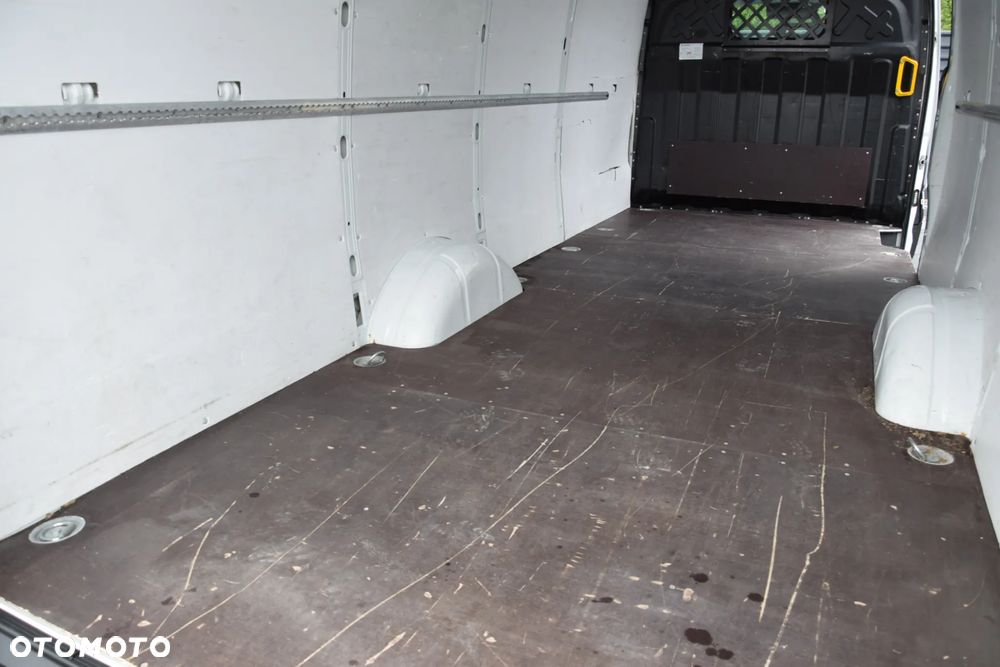 Iveco DAILY MAXI 35S16 / 2.3 - 160 KM / AUTOMAT HI-MATIC / NOWY MODEL / 3 OSOBY / DOSTAWCZE / BLASZAK / KLIMA / CZUJNIKI COFANIA / NISKI PRZEBIEG / 2022 / SERWISOWANY / Z NIEMIEC - 20