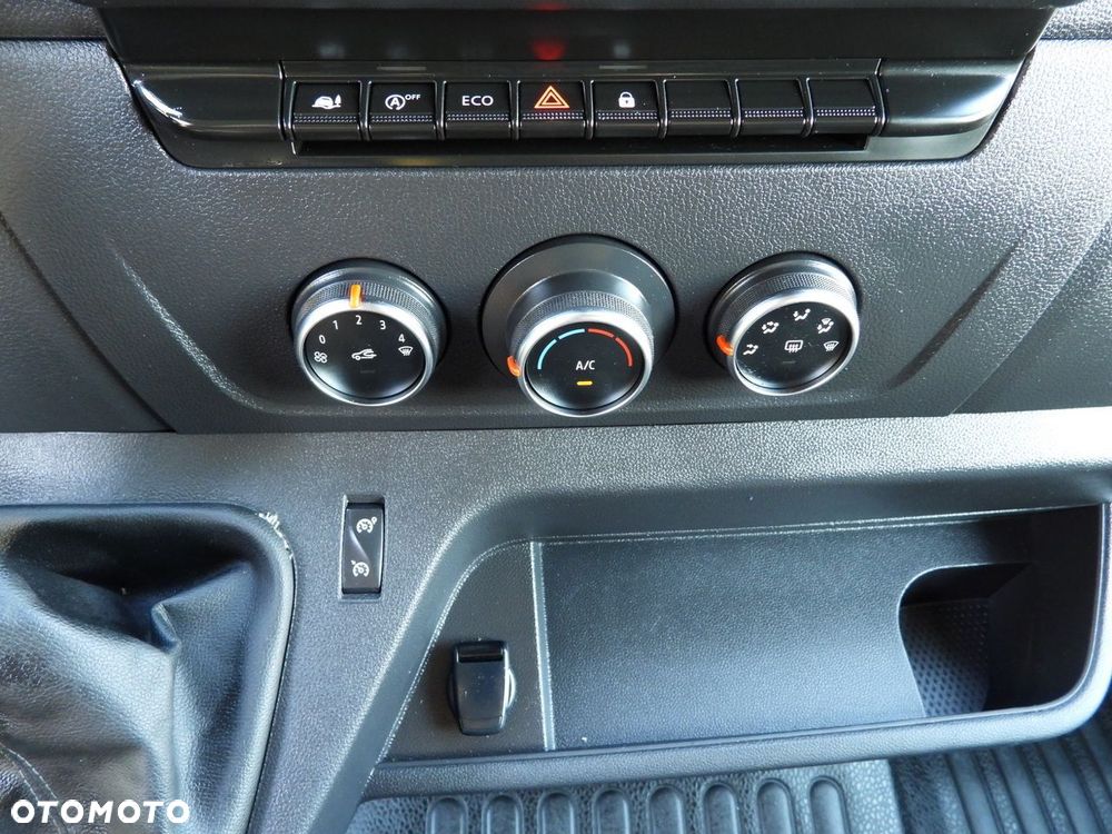 Renault MASTER PLANDEKA 10 PALET WEBASTO TEMPOMAT LEDY PNEUMATYKA KLIMATYZACJA  165KM - 34