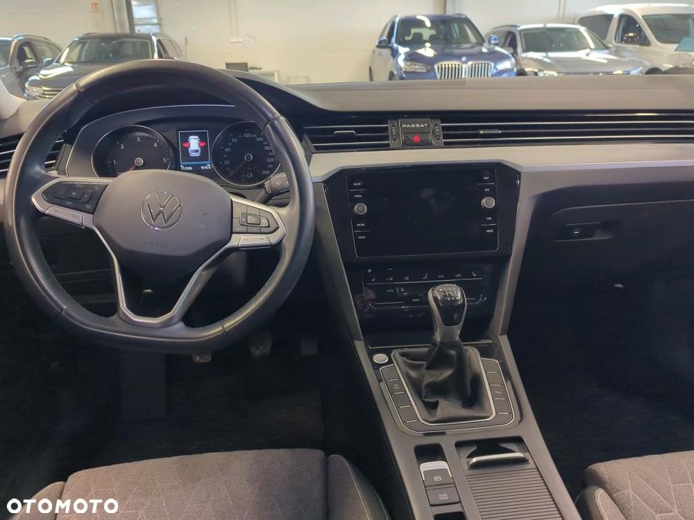 Volkswagen Passat - 7