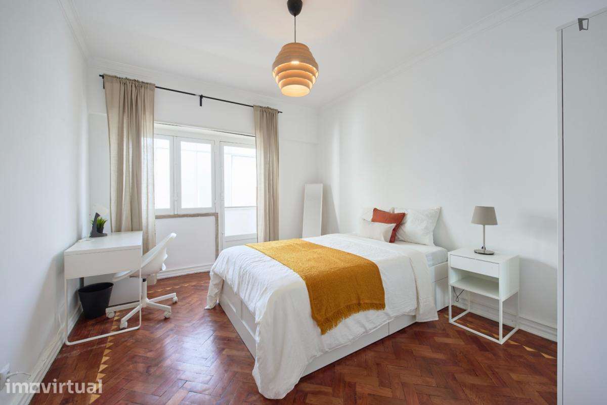 Quarto - localizado em Entrecampos Lisbon - Grande imagem: 2/25