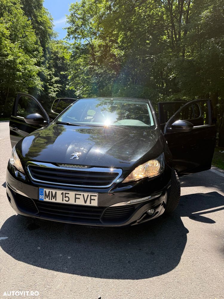 Peugeot 308 1.2 L PureTech Turbo Allure - 5