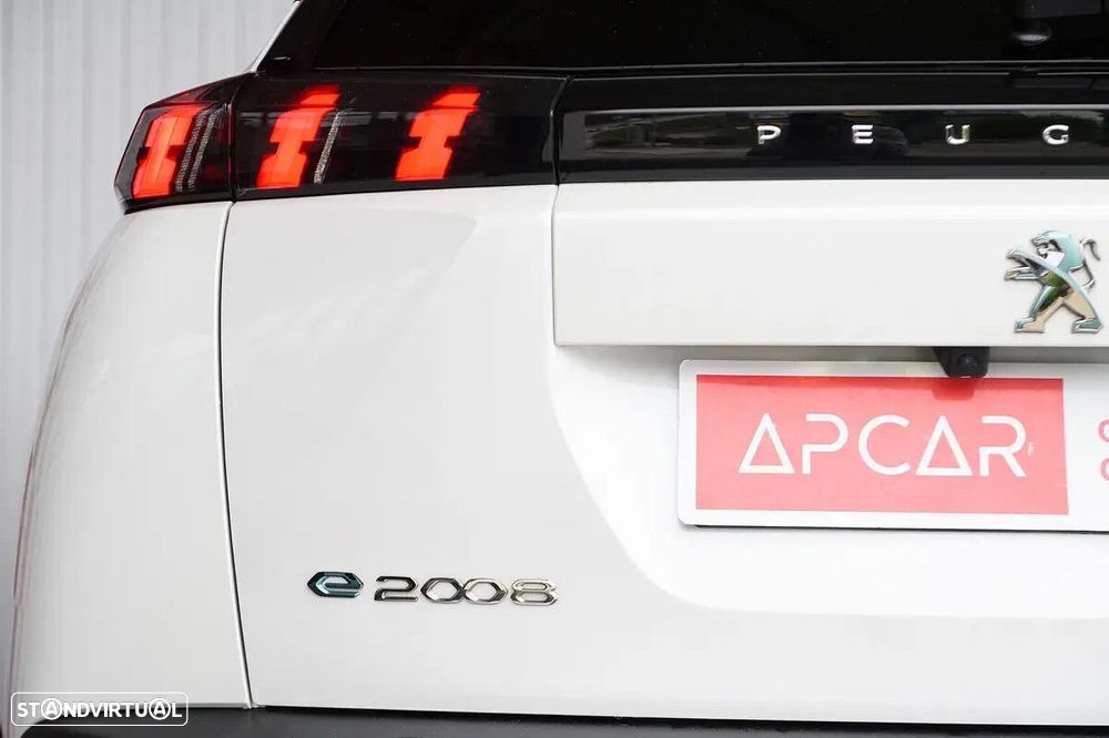 Peugeot e-2008 - 17