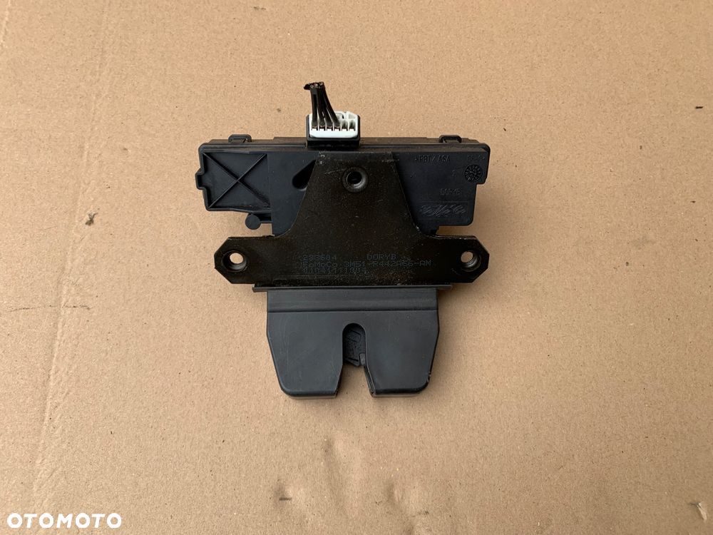 3M51-R422A66 zamek tylnej klapy Ford focus mk2 c-max mk1 - 1