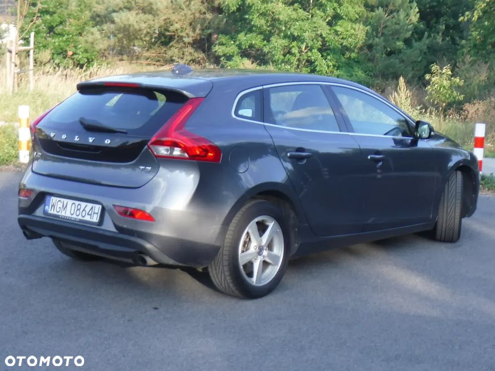 Volvo V40 T3 Momentum - 8