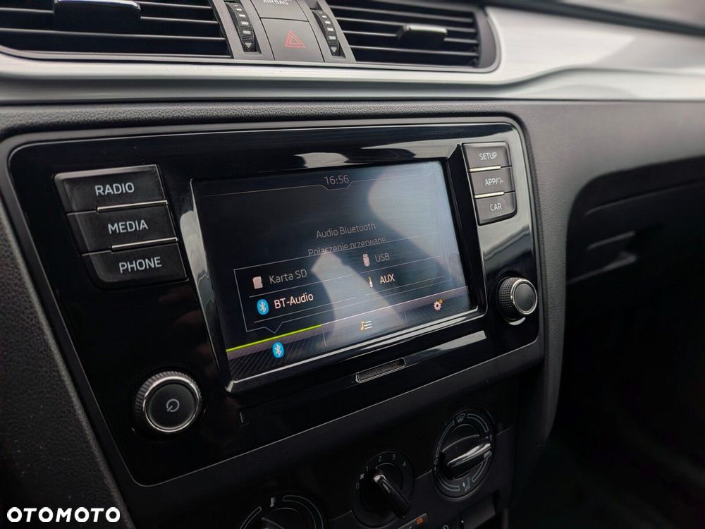 Skoda RAPID 1.0 TSI Ambition - 23