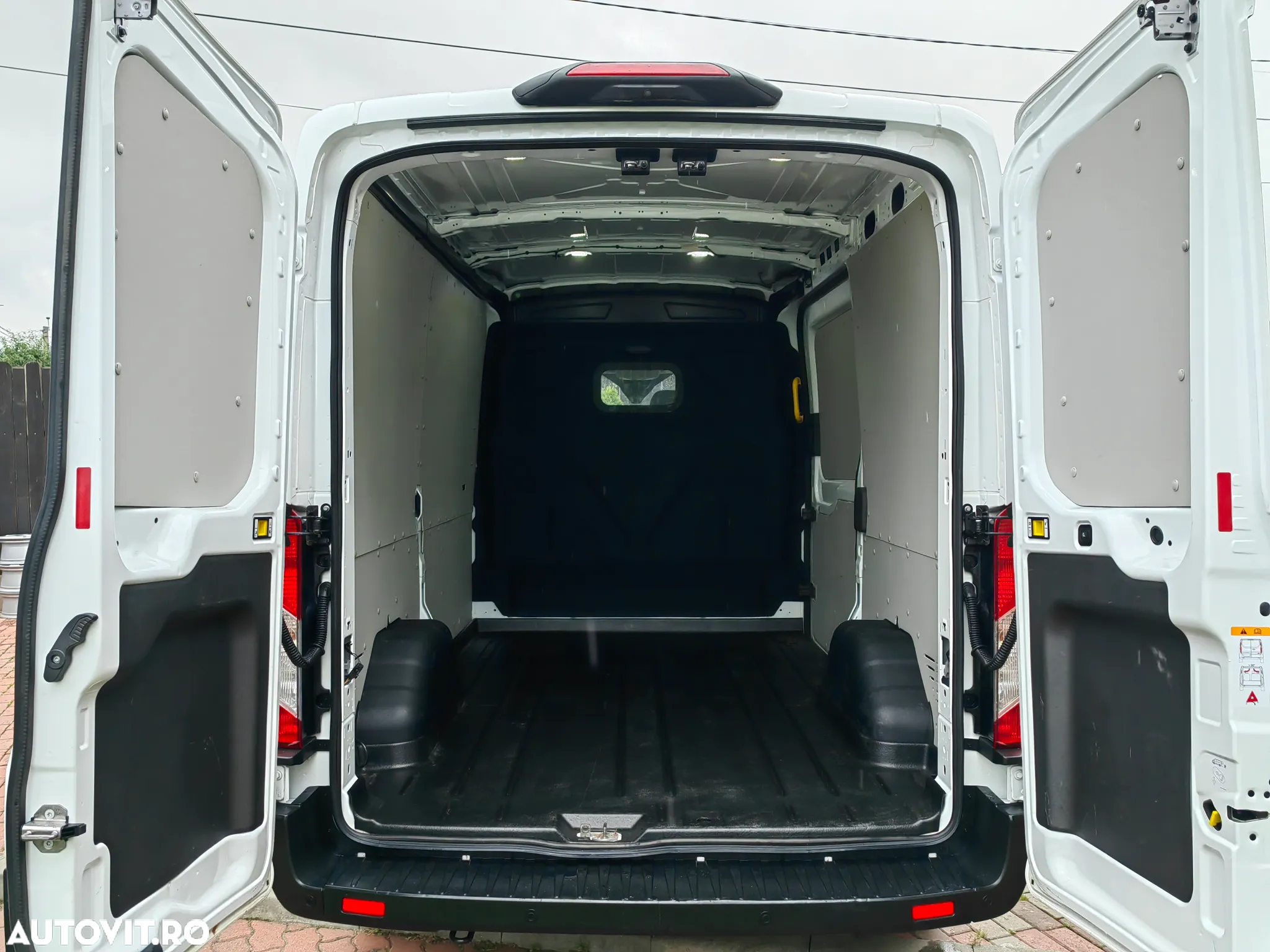 Ford Transit - 15