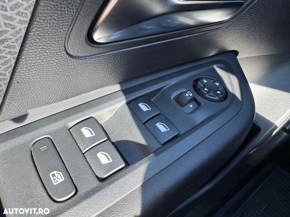 Citroën C4 1.2 PureTech S&S EAT8 Feel - 19