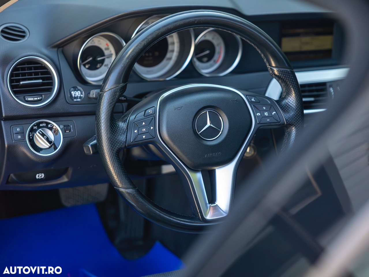 Mercedes-Benz C 180 T BlueEFFICIENCY 7G-TRONIC - 15