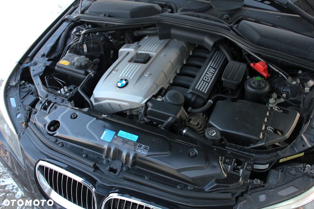 BMW Seria 5 525i - 7