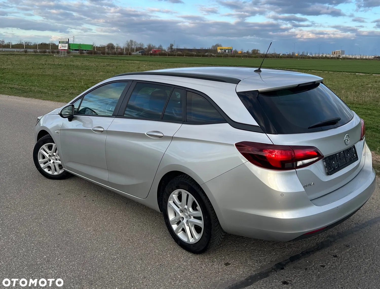 Opel Astra 1.6 CDTI Sports Tourer Active - 4