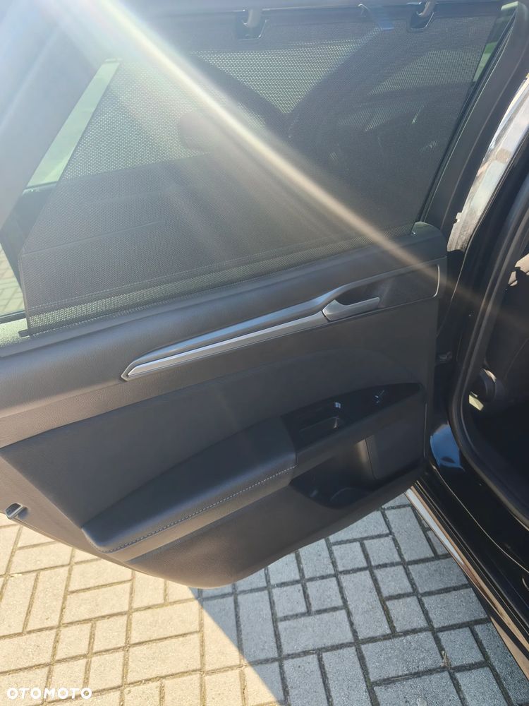 Ford Mondeo - 26